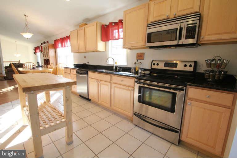 1459 Sussex Road Baltimore, MD 21221 - Photo 12 of 30 Kitchen