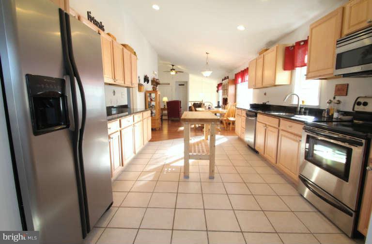 1459 Sussex Road Baltimore, MD 21221 - Photo 14 of 30 Kitchen