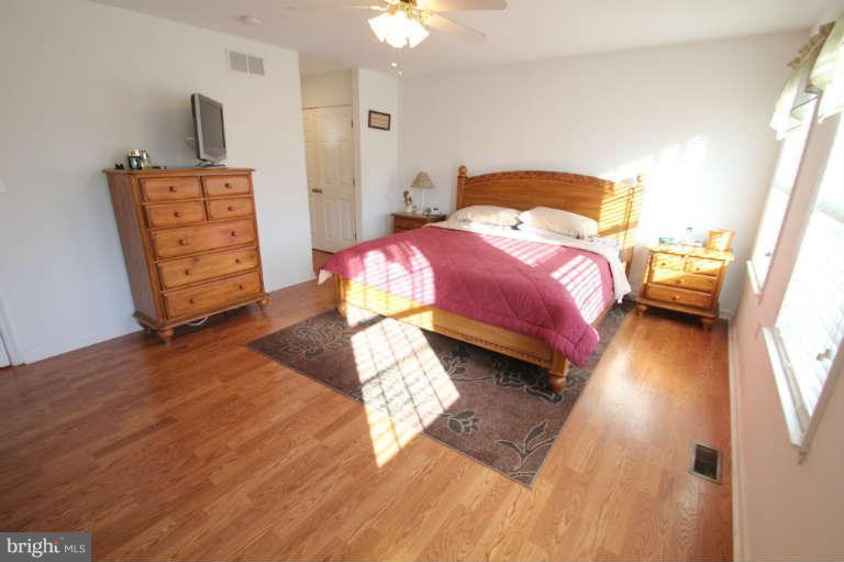 1459 Sussex Road Baltimore, MD 21221 - Photo 22 of 30 Bedroom