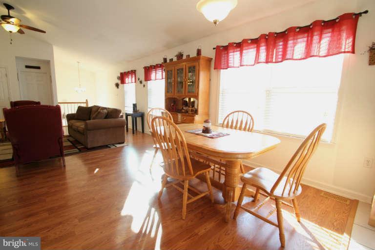 1459 Sussex Road Baltimore, MD 21221 - Photo 10 of 30 Kitchen