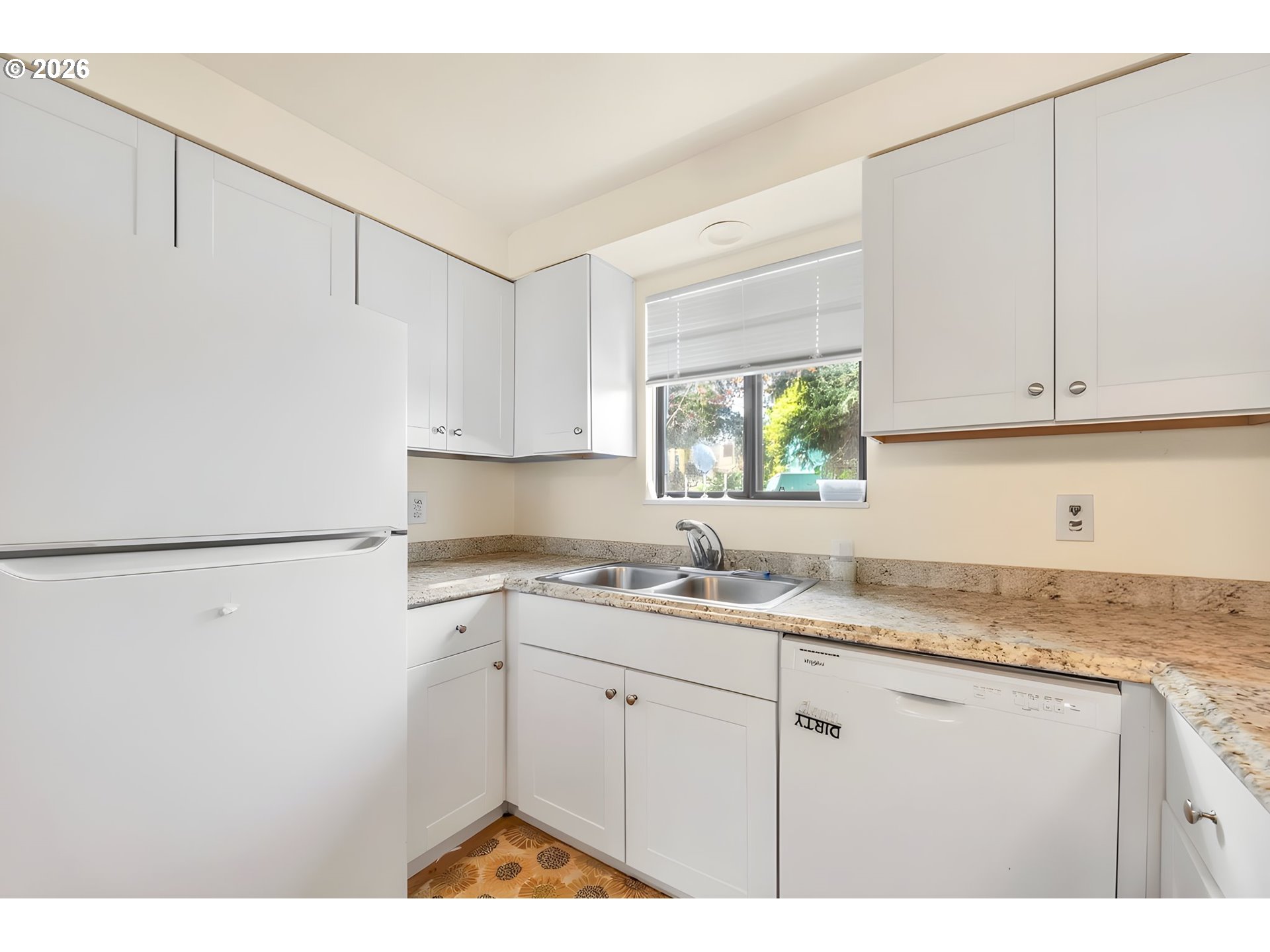 1390 R Street Springfield, OR 97477 - Photo 5 of 10