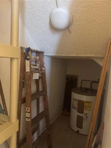 $320,000 | 301 Southwest 158th Terrace, Unit 104, Pembroke Pines, FL 33027