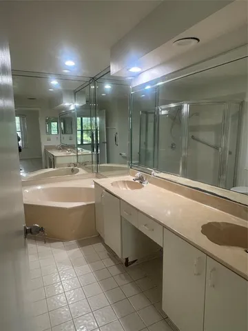 $320,000 | 301 Southwest 158th Terrace, Unit 104, Pembroke Pines, FL 33027