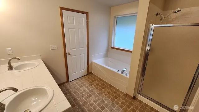 $2,995 | 12917 82nd Ave Court East, Puyallup, WA 98373