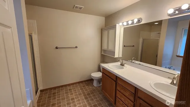 $2,995 | 12917 82nd Ave Court East, Puyallup, WA 98373