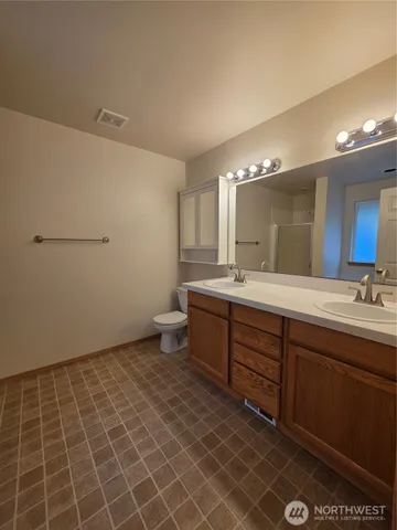 $2,995 | 12917 82nd Ave Court East, Puyallup, WA 98373