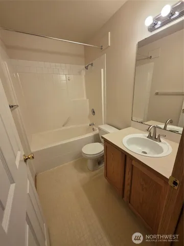 $2,995 | 12917 82nd Ave Court East, Puyallup, WA 98373