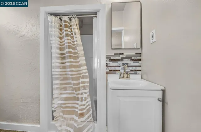 $675,000 | 9305 Burr Street, Oakland, CA 94605