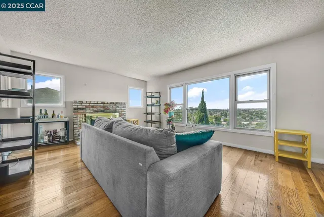 $675,000 | 9305 Burr Street, Oakland, CA 94605