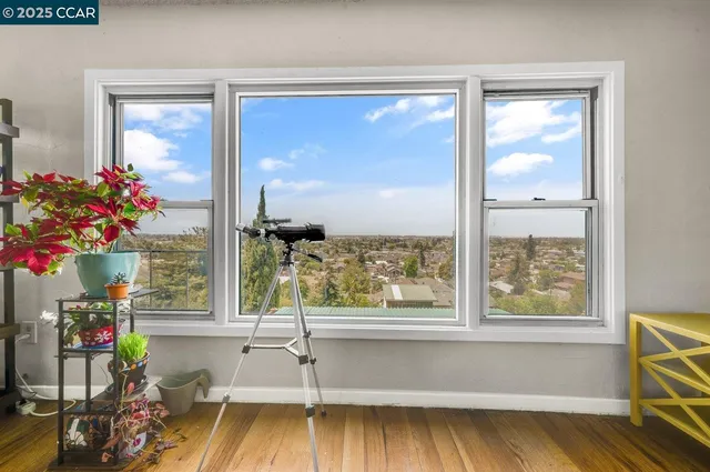 $675,000 | 9305 Burr Street, Oakland, CA 94605