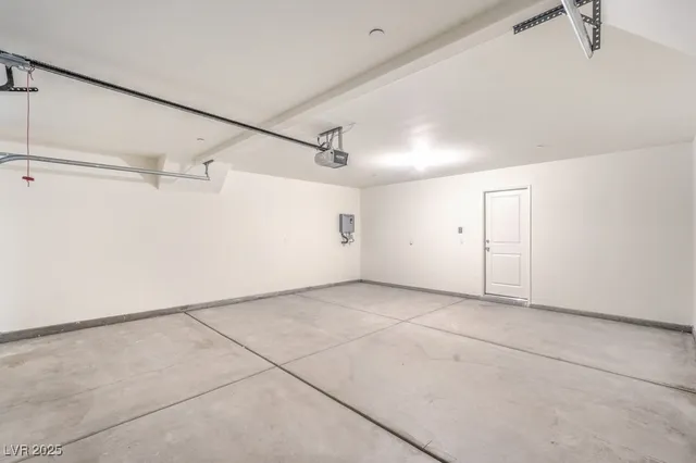 $1,775 | 342 Summer Sparrow Avenue, Henderson, NV 89011