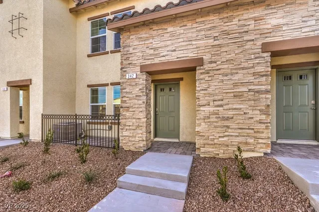 $1,775 | 342 Summer Sparrow Avenue, Henderson, NV 89011