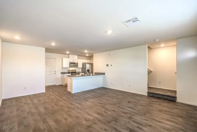 $1,775 | 342 Summer Sparrow Avenue, Henderson, NV 89011