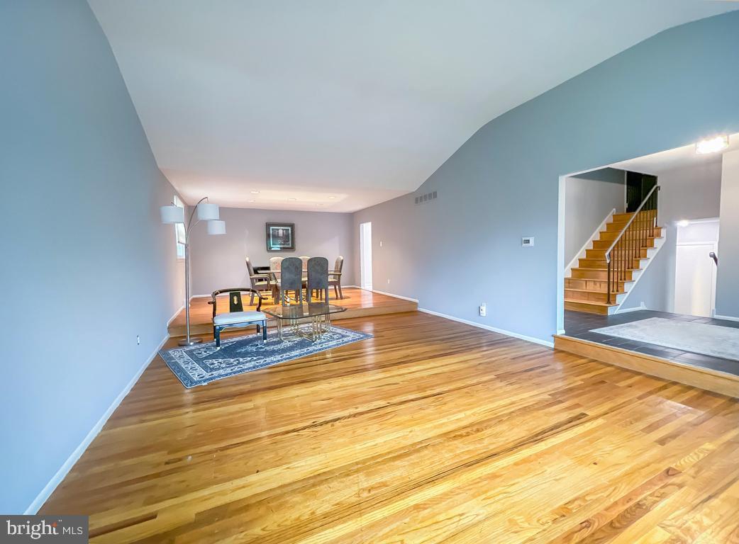 3635 Spring Run Road Huntingdon Valley, PA 19006 - Photo 8 of 46 Gallery Image 8