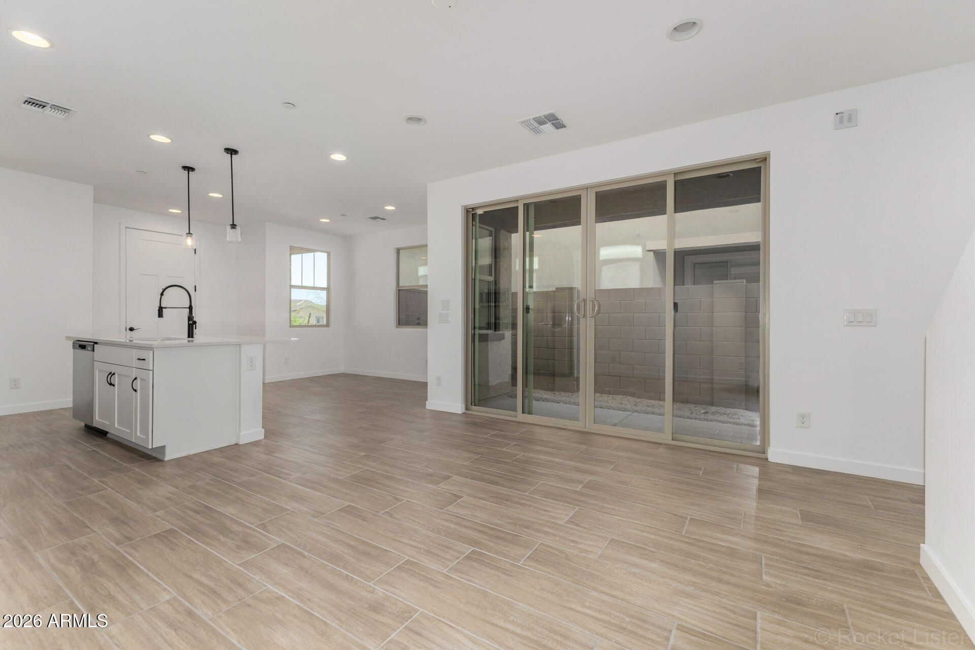 20624 West Thomas Road Buckeye, AZ 85396 - Photo 11 of 41 13 - Thomas