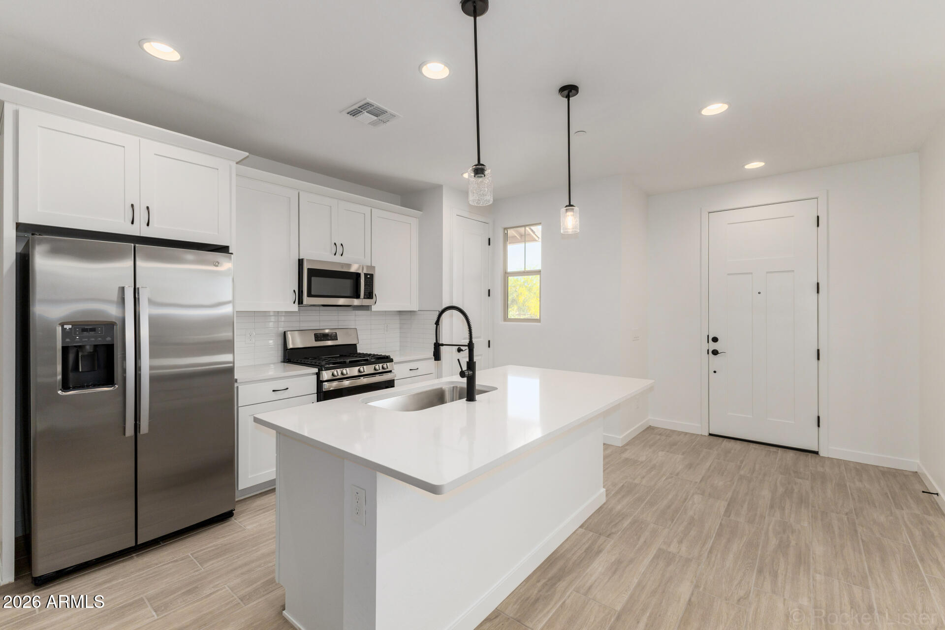 20624 West Thomas Road Buckeye, AZ 85396 - Photo 2 of 41 19 - Thomas