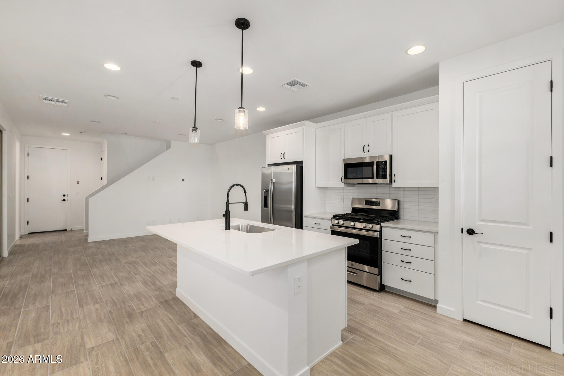 20624 West Thomas Road Buckeye, AZ 85396 - Photo 6 of 41 15 - Thomas