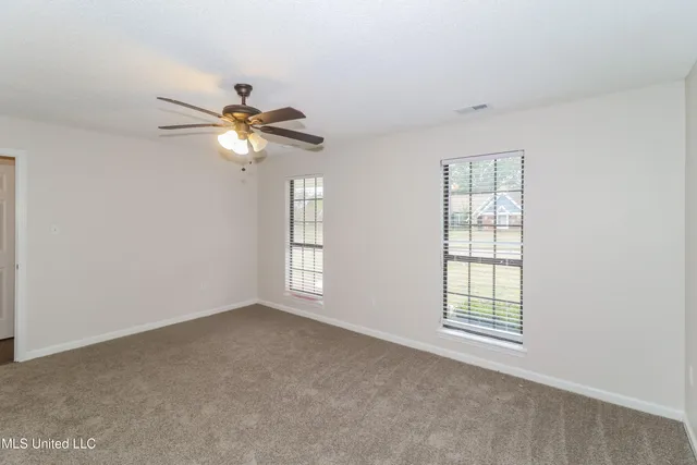 $2,105 | 7120 Oak Forest Drive, Olive Branch, MS 38654