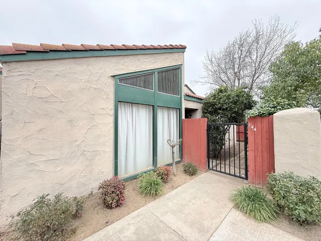 $185,000 | 5965 East Shields Avenue, Unit 144, Fresno, CA 93727