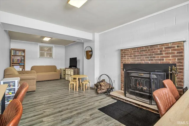 $219,900 | 5708 Berry Lane, Evansville, IN 47710