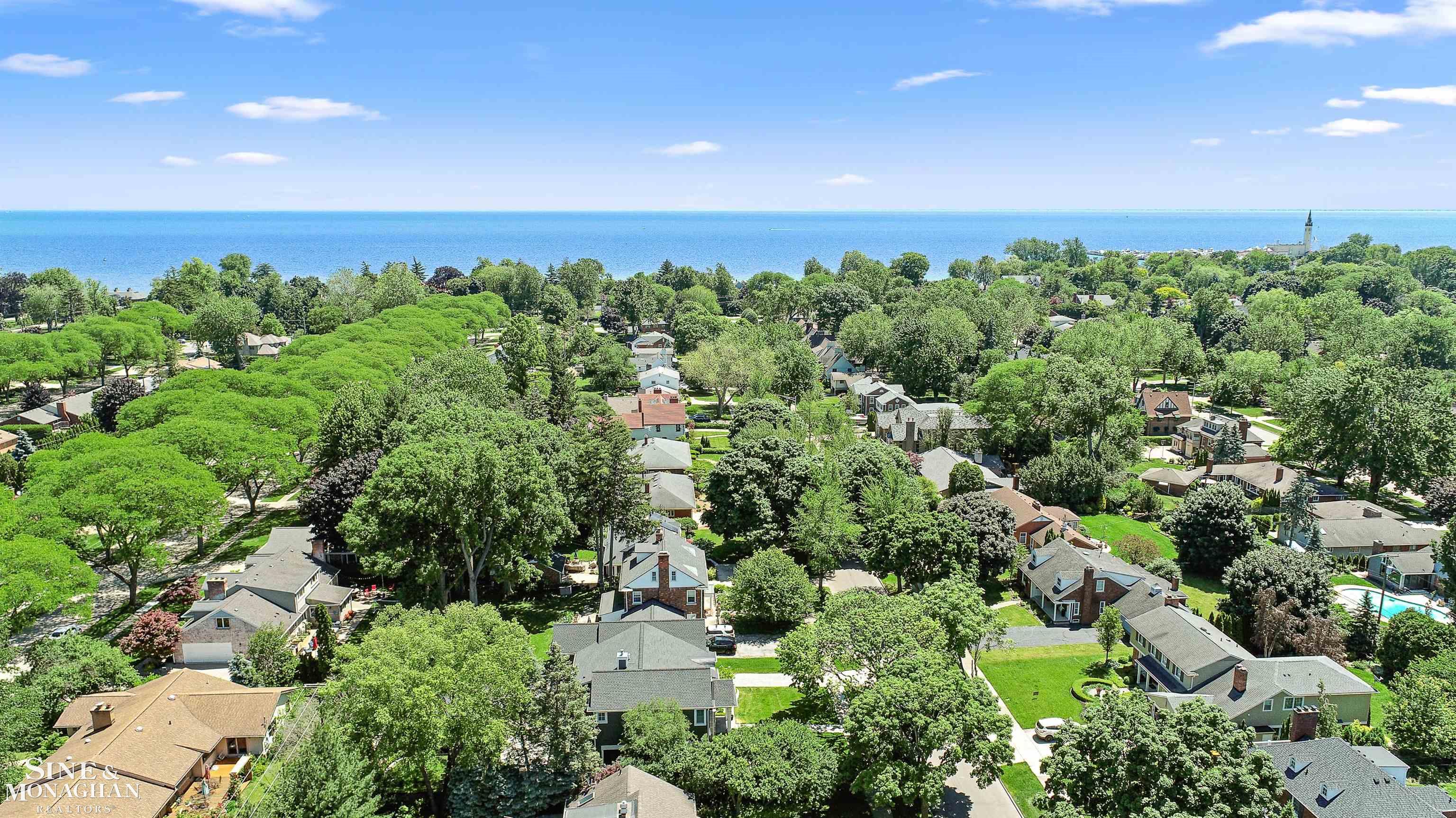 100 Roslyn Road Grosse Pointe Woods, MI 48236 - Photo 50 of 55