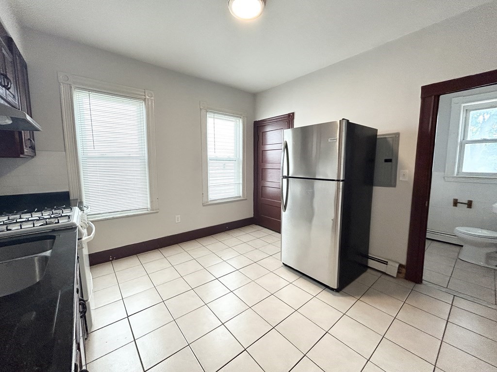 24 Maryland Street, Unit 2 Boston, MA 02125 - Photo 2 of 9