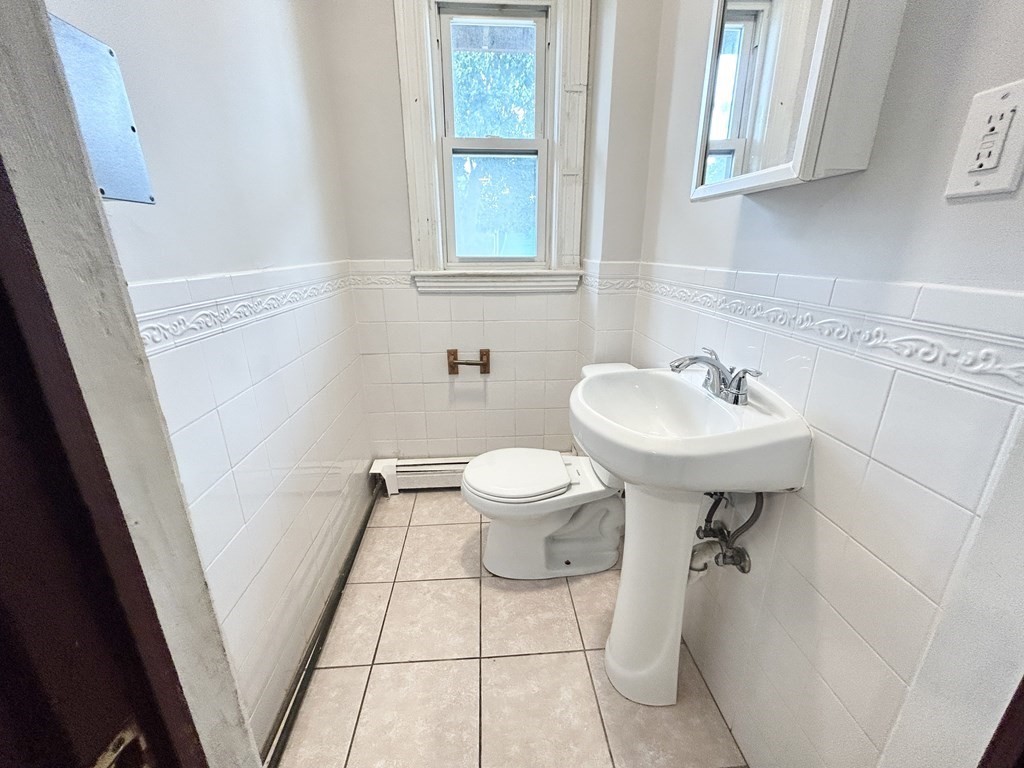 24 Maryland Street, Unit 2 Boston, MA 02125 - Photo 8 of 9