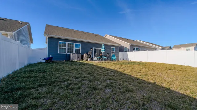 a front view of house with yard