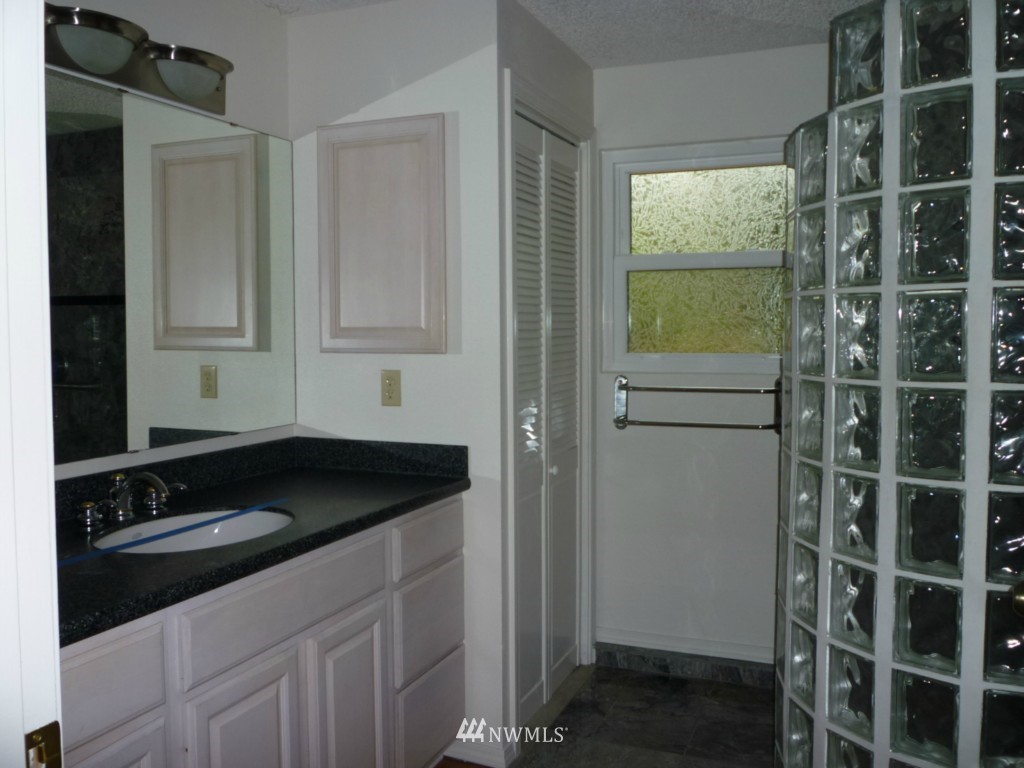 21417 2nd Drive Southeast Bothell, WA 98021 - Photo 12 of 15