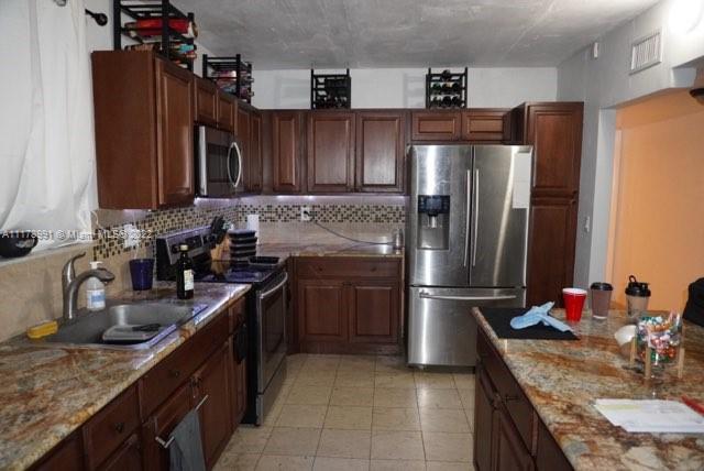 511 Ives Dairy Road, Unit 2026 Miami, FL 33179 - Photo 1 of 30 Gallery Image 1