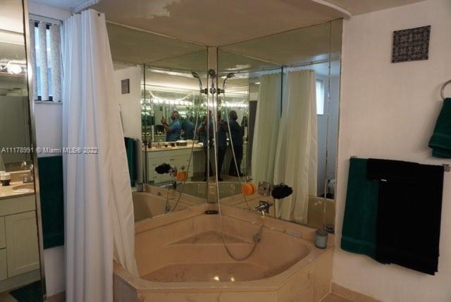 511 Ives Dairy Road, Unit 2026 Miami, FL 33179 - Photo 14 of 30 Gallery Image 14