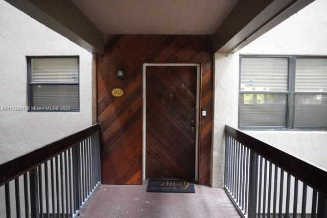 511 Ives Dairy Road, Unit 2026 Miami, FL 33179 - Photo 29 of 30 Gallery Image 29