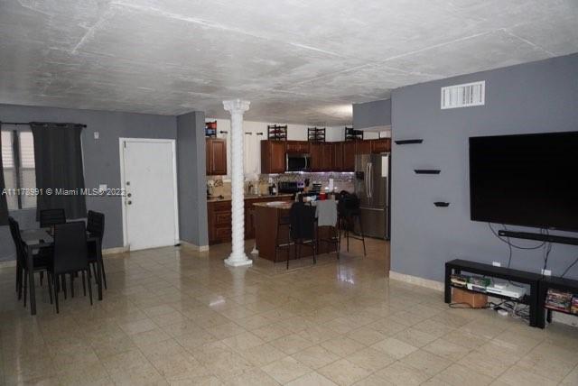 511 Ives Dairy Road, Unit 2026 Miami, FL 33179 - Photo 3 of 30 Gallery Image 3