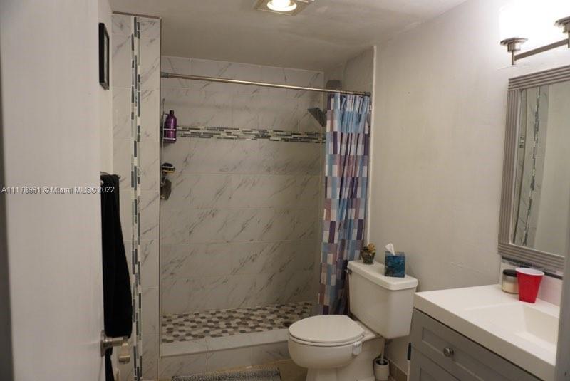 511 Ives Dairy Road, Unit 2026 Miami, FL 33179 - Photo 10 of 30 Gallery Image 10