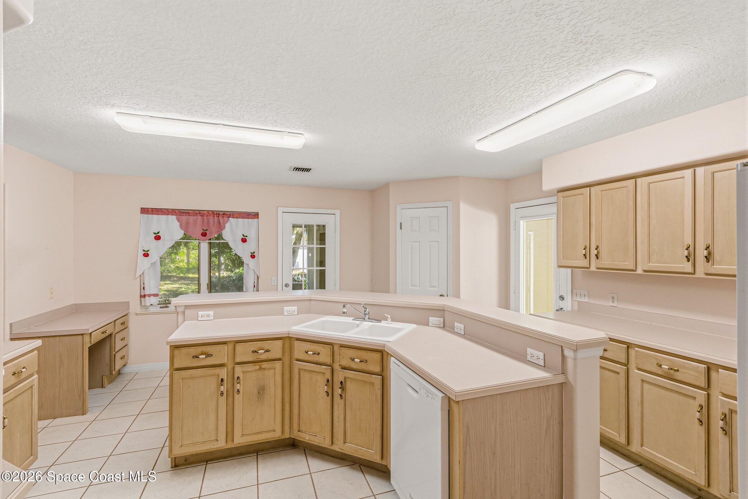 693 West Pine Road Melbourne Village, FL 32904 - Photo 20 of 65 18-693-W-Pine-Kit 3