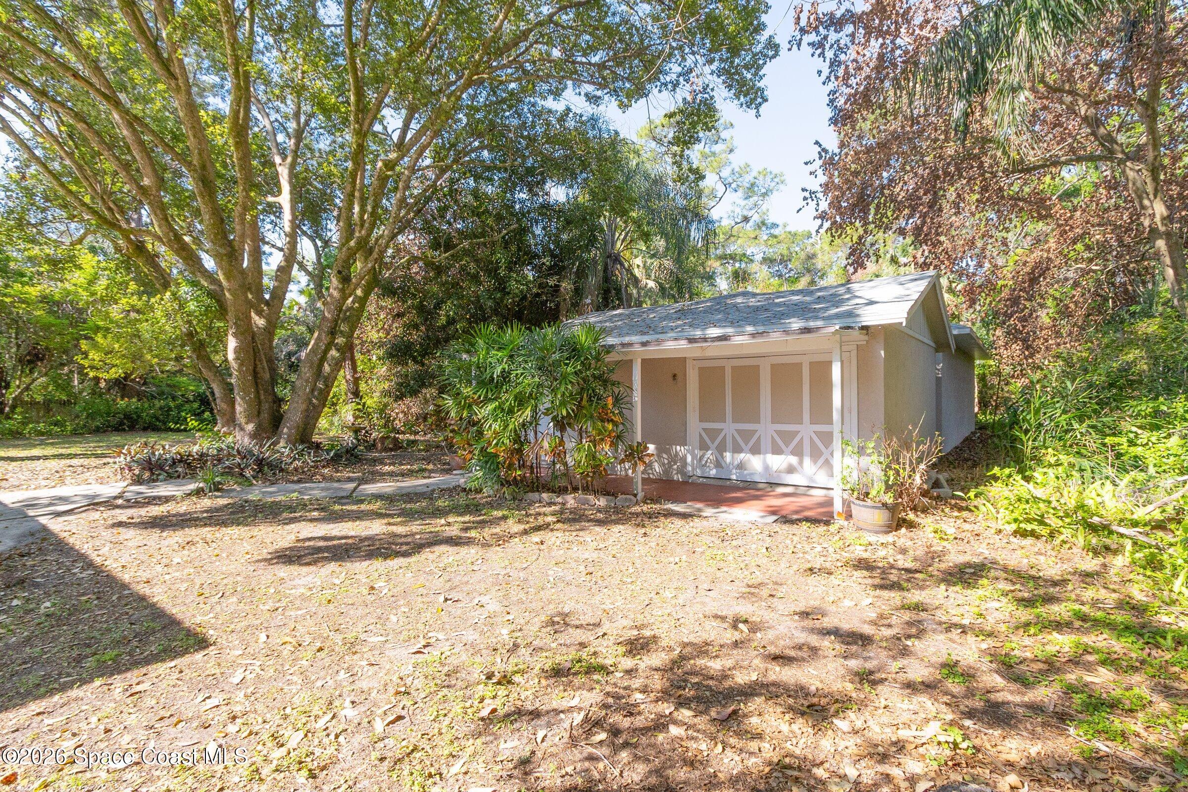 693 West Pine Road Melbourne Village, FL 32904 - Photo 29 of 65 35-693-W-Pine-Garage 2