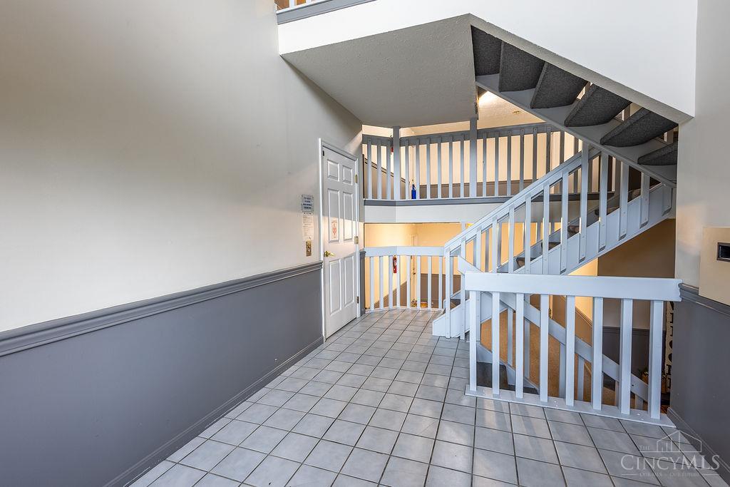 5769 Cheviot Road, Unit 2A Cincinnati, OH 45247 - Photo 5 of 28