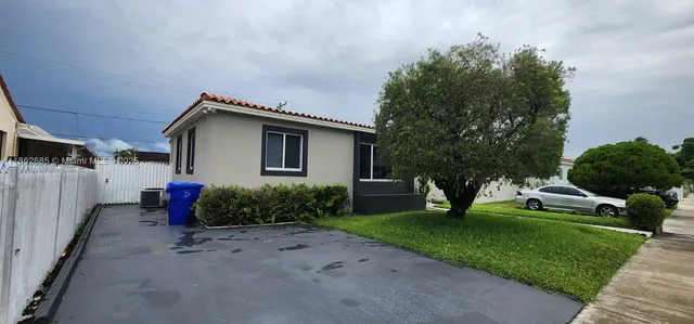 $1,550 | 3520 Northwest 20th Street, Unit 2, Miami, FL 33142