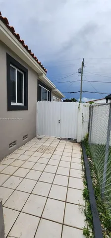 $1,550 | 3520 Northwest 20th Street, Unit 2, Miami, FL 33142