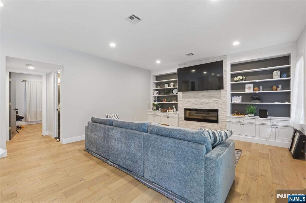 68 Serpentine Road Demarest, NJ 07627 - Photo 13 of 50