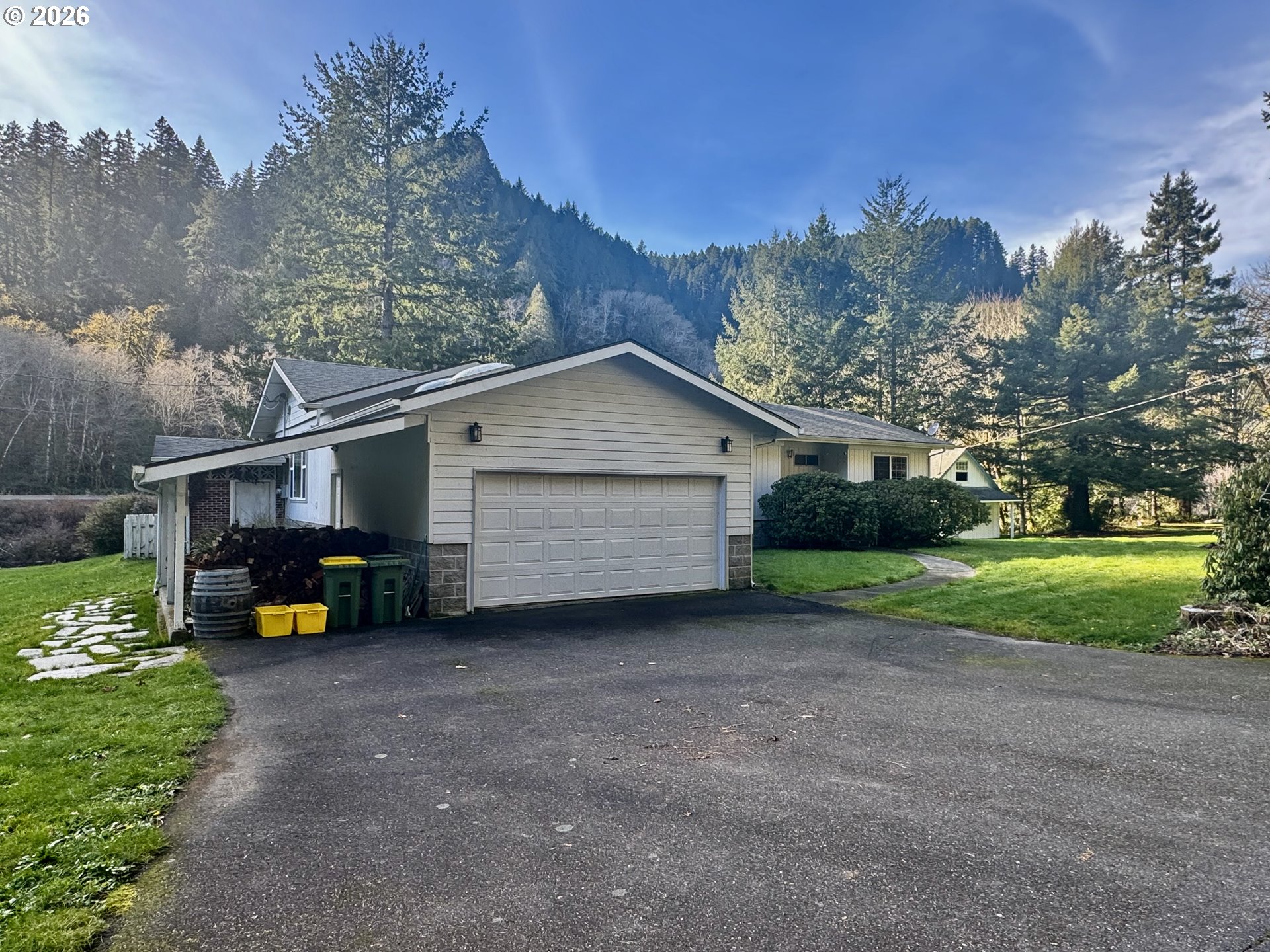 11445 East Mapleton Road Mapleton, OR 97453 - Photo 2 of 42