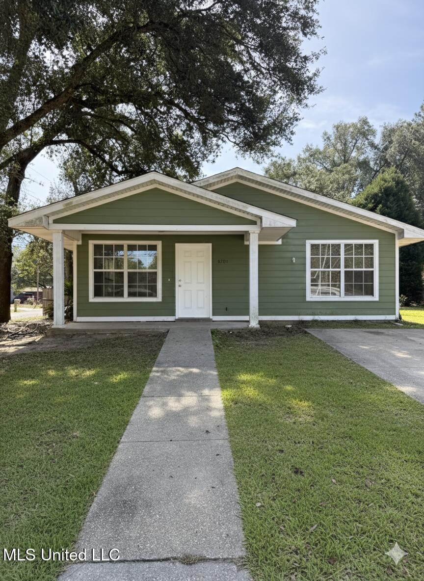 8701 Barnacle Boulevard Ocean Springs, MS 39564 - Photo 1 of 10 IMG_0170
