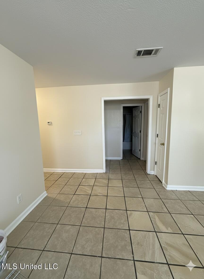 8701 Barnacle Boulevard Ocean Springs, MS 39564 - Photo 3 of 10 IMG_0173