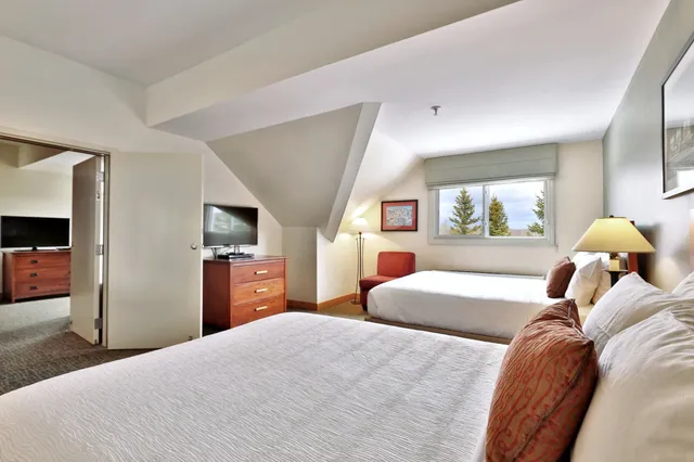 $194,000 | 228 East Mountain Road, Unit 321/323 INTERVAL I, Killington, VT 05751