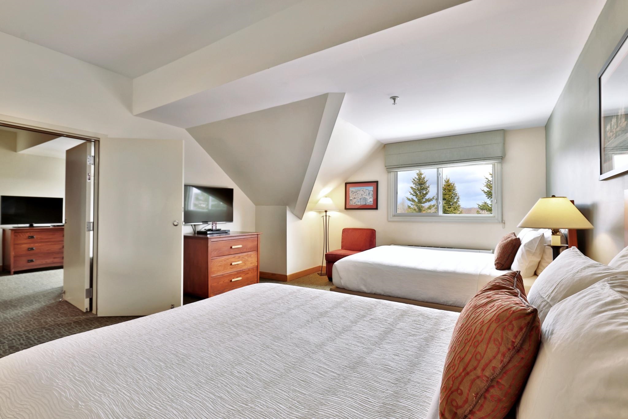 228 East Mountain Road, Unit 321/323 INTERVAL I Killington, VT 05751 - Photo 16 of 50