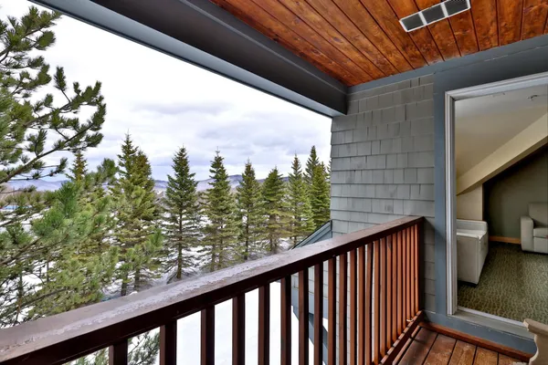 $189,000 | 228 East Mountain Road, Unit 321/323 INTERVAL I, Killington, VT 05751