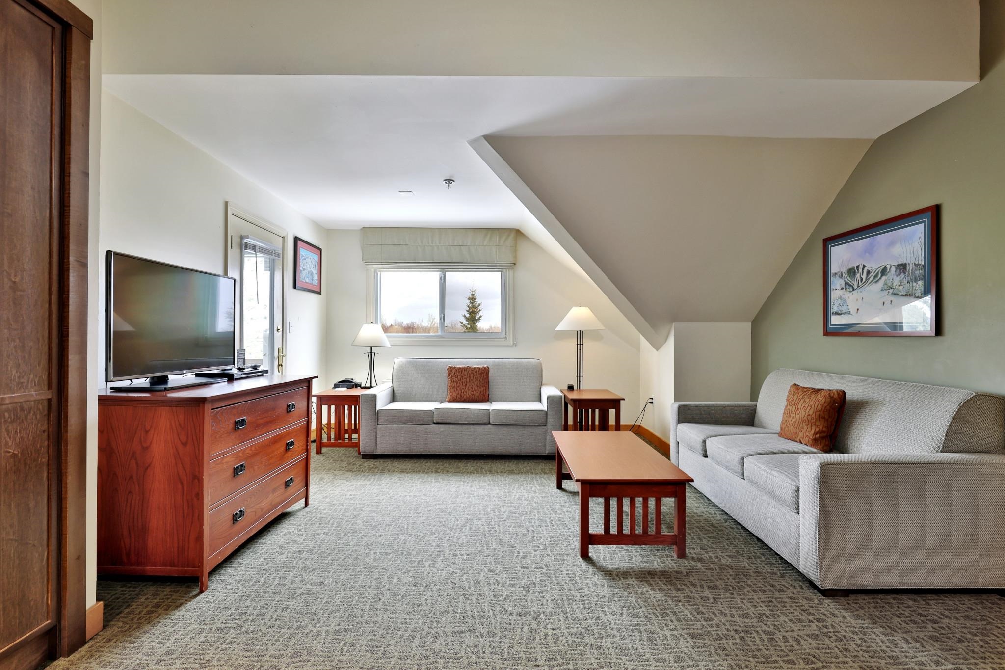 228 East Mountain Road, Unit 321/323 INTERVAL I Killington, VT 05751 - Photo 3 of 50