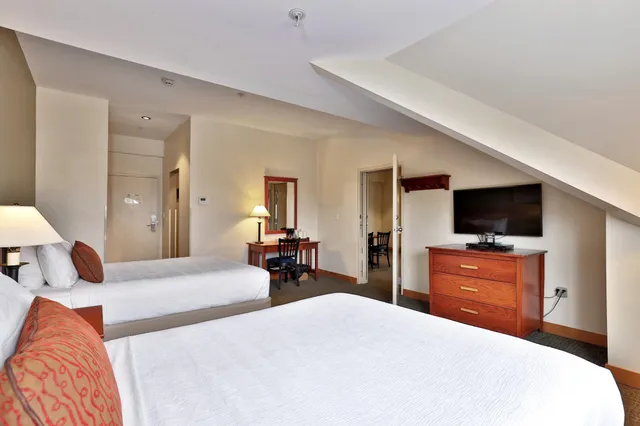 $194,000 | 228 East Mountain Road, Unit 321/323 INTERVAL I, Killington, VT 05751