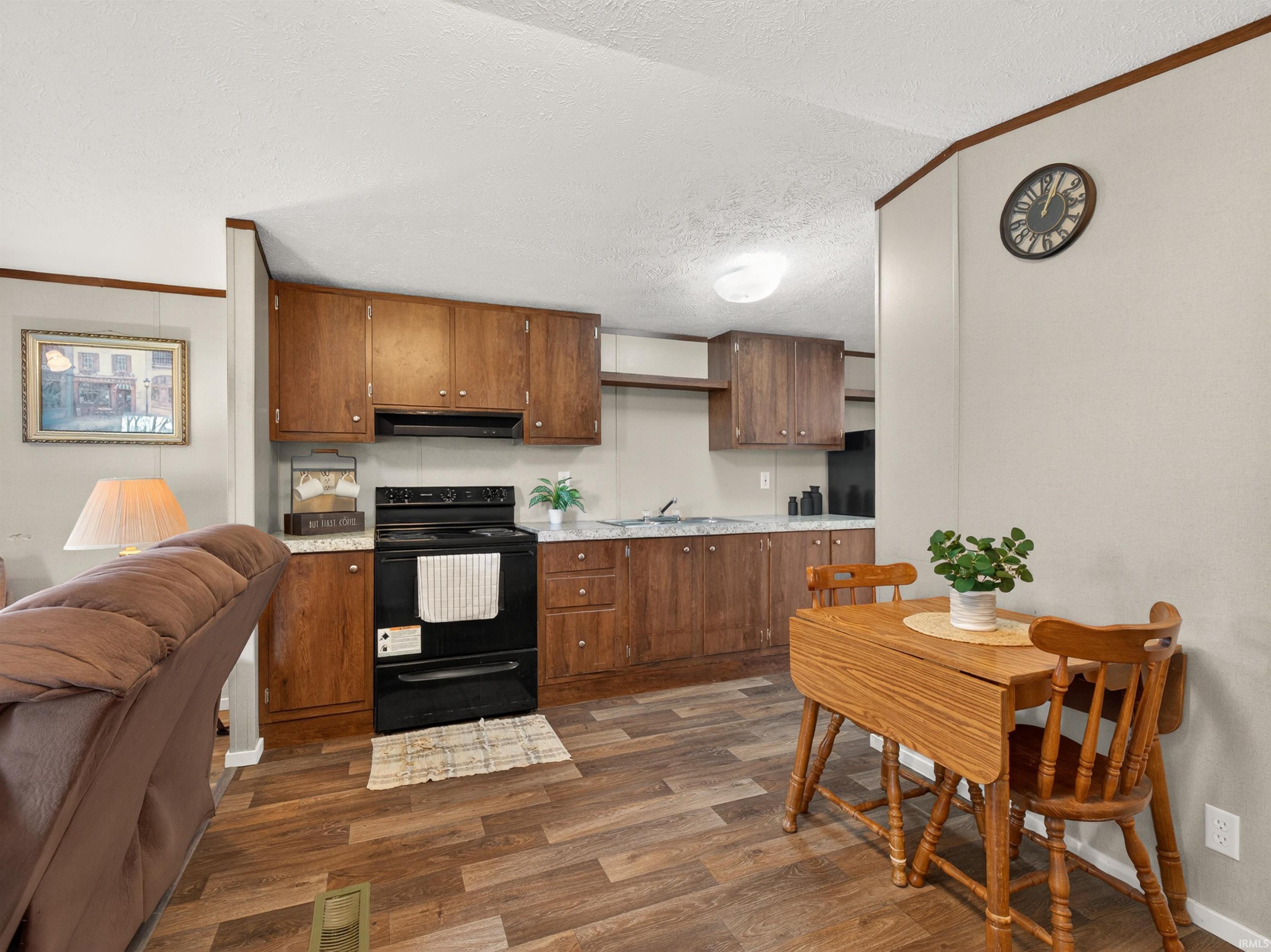 11 Crowel Road Syracuse, IN 46567 - Photo 9 of 36