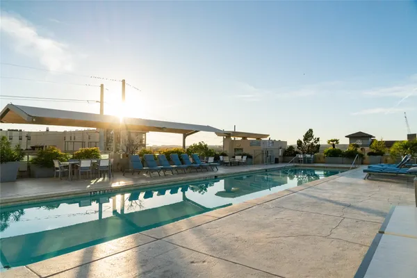 $3,250 | 300 Bowie Street, Unit 703, Austin, TX 78703